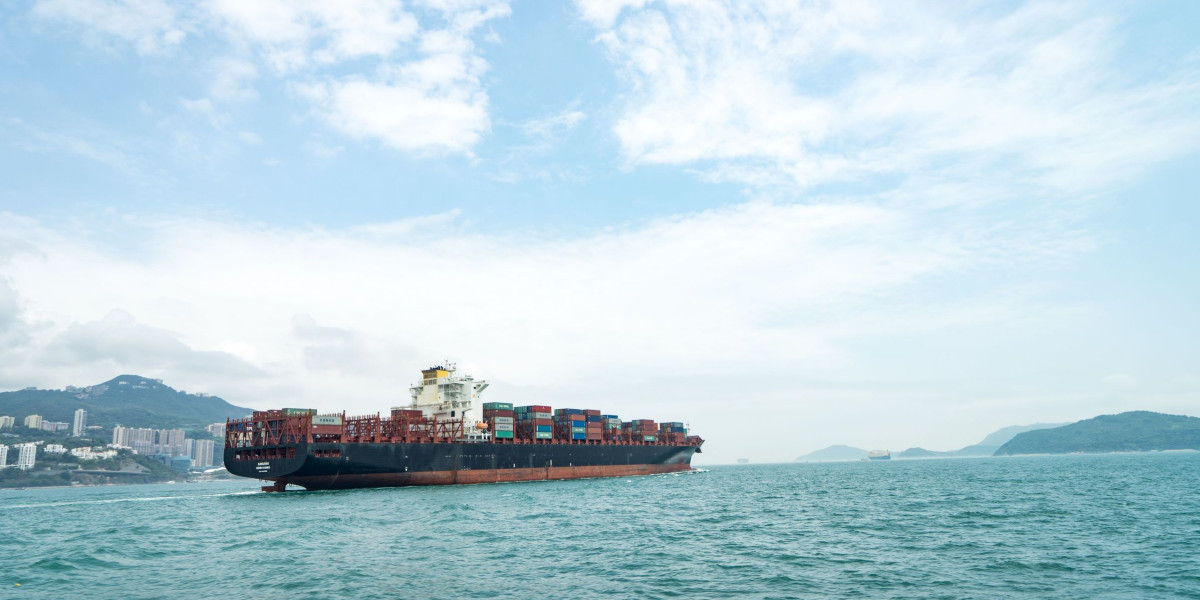 Sustainable Container Transport: Promoting Eco-Friendly Logistics Solutions